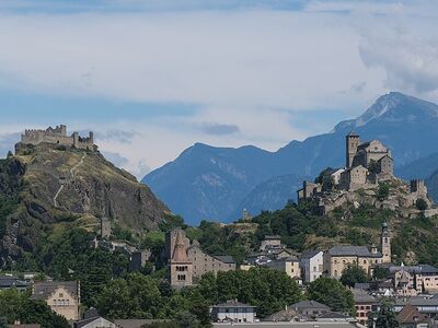 Sion — châteaux de Valère et Tourbillon